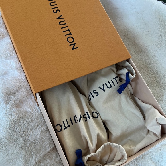 Brand new men’s Louis Vuitton sneakers main image 8